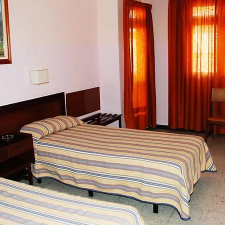 Olympia Hotel 2*